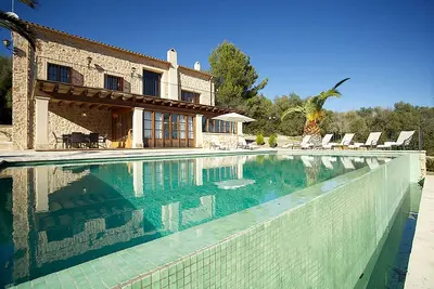 Image de Maison de campagne avec piscine à seulement 20 minutes des plages de Sa Coma et S'Illot