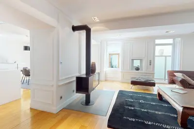 Image de Le N° 10 - Grand appartement de 200 m2 avec patio de 35 m2 en Vieille Ville