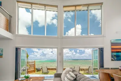 Image de Modern, Beachfront 4 Bdrm - Eastside Retreat with A/C