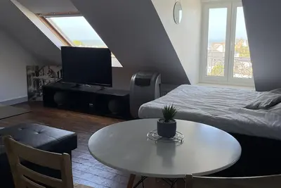 Studio, Vue Sur La Mer. 300m de la plage