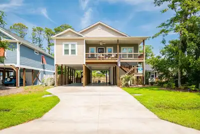 Image de The Disgruntled Pelican: Dog-friendly, Coastal Home Near Intracoastal Waterway