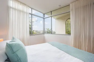 Image de Bronte Beach Coastal Apartment with Ocean View