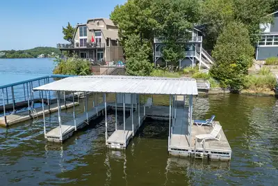 Image de Lake of the Ozarks Four Bedroom Home Right Off The Water in Margaritaville