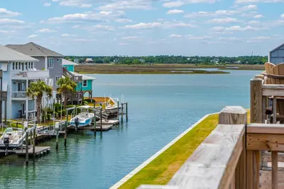 Image de Gemini Dream #102 - Soundfront w/ Pool, Boat Dock, Elevator, Dogs Allowed!