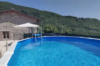 Image de maison dans village médiéval, piscine privée, restaurants à pied