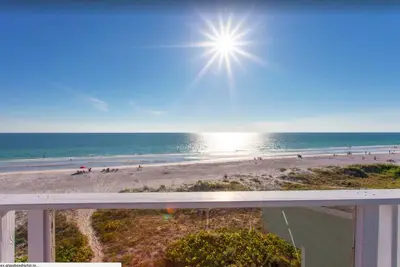 Image de Blissful Beachfront Condo With Stunning Rooftop Views In Beautiful Indian Shores