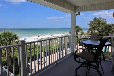 Image de Top Floor, End Unit Views of Indian Rocks & Walkable to the Best Eats of Irb!