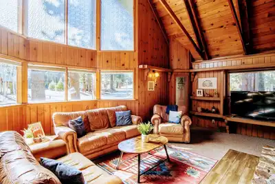 Image de 30% Off 7200 ft Sequoian - Large Family, Trail of 100 Giant, Sequoias, Rivers
