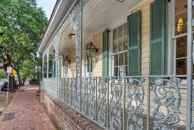 Updated Historic Condo Home \/ 3 Br each with Private Bath \/ Walk Everywhere