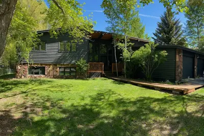 Newly Renovated Home in Ideal Walk to Town Location