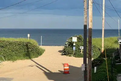 Image de Come enjoy 7 miles of beaches in sunny Oob in this 2 bedroom condo.