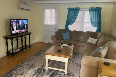 Image de Quintessential Dewey Beach Cottage-1. 5 Blocks to the Beach