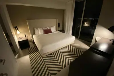 Image de 5 🏙Amenities + Luxury Condo In The Sky