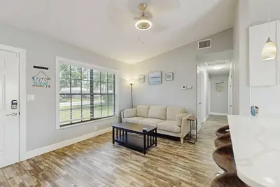 Image de Dog-friendly getaway with enclosed yard, central Ac, & W/D - snowbirds Ok