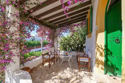 Image de Maison de vacances Château Mahe avec vue sur la mer, Wi-Fi, A\/C, balcon et terrasses