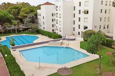 Image de 450 meters from the beach