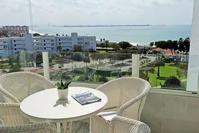 Breath taking views to the sea, 300 mts to the beach