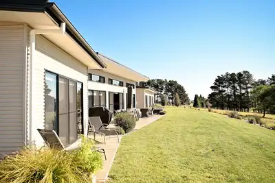 Image de Luxury Farm Getaway, stunning Southern Highlands Views