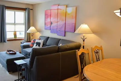 Image de 1 bedroom apartment in village centre, ski in/out