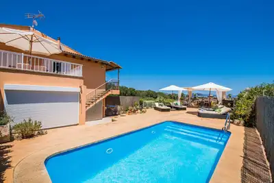 Image de Finca rurale à Majorque, Els Moyans, avec piscine.