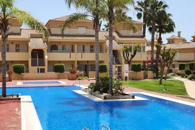 Image de The Hideaway 2 Bed Poolside Groundfloor Bungalow On Albatros Full Ac, Fast WiFi