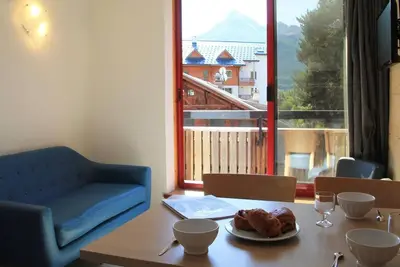 Image de 200m du centre station, 2ème étage, balcon, casier à ski, 25m², Serre Chevalier
