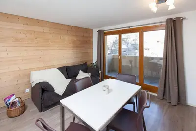 Image de 200m du centre station, 6ème étage, balcon, télévision, casier à ski, 24m², Serre Chevalier