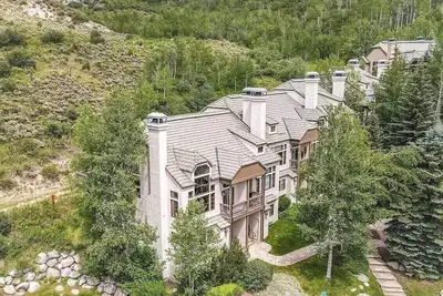 Image de Perfect Ski-In Ski-Out Mountain Home