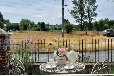 Hazel's - sleeps 4 guests  in 2 bedrooms