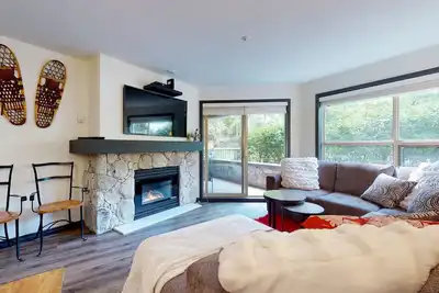Image de Aspens 132 | Prime Ski-In/Out Location! | 2bdr Luxury Condo | Pool & Hot Tub