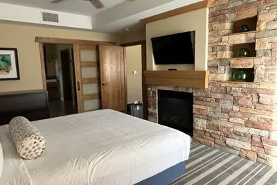 Image de 3b2b Condo @ Resort 7/3-7/7 W/ Pool & Jacuzzi Book Now $150 Nightly Welks Resort