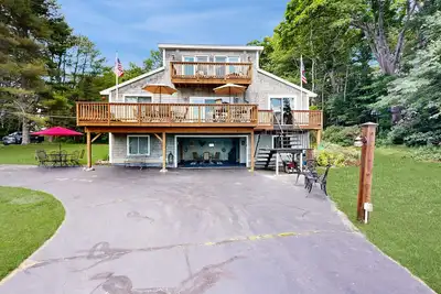 Image de Oceanfront Home in East Boothbay w/ Linekin Bay Views, Decks, WiFi, Washer/Dryer