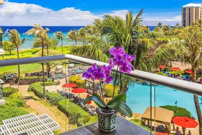 Image de Maui Resort Rentals: Hokulani 405 – 4th Floor, Closest 2br Column to the Beach, Gorgeous Ocean Views!