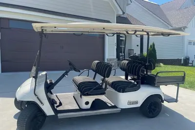 Image de Spacious Family Gem: Golf Cart - 2 Ensuites - Pool