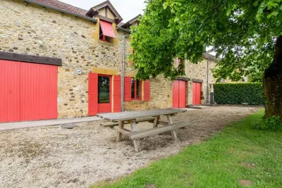 Image de Maison familiale avec terrasse et jardin clos près de Belvès