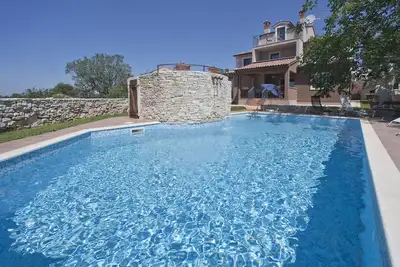 Image de Holiday house for 12 person with pool on peaceful location