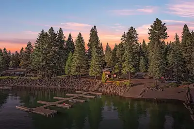 Image de Group-Friendly Lake Almanor Combo: Sleeps 22