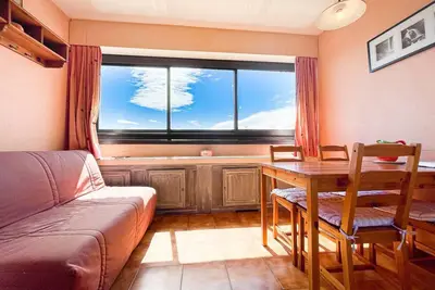 Appt lumineux avec piscine