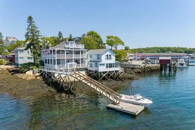 Image de Oceanfront 2 bedroom unit on The Harbor