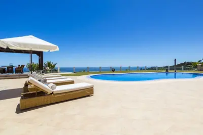 Image de Villa Alta Vista - Vast Villa with Amazing views!