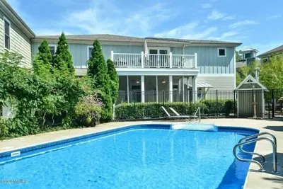 Image de Union Pier Condo, Heated Pool! Close To Beach and Downtown.