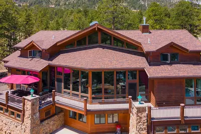Image de A Lodge Feel in a Beautiful Private Home - Ep Reg#3041