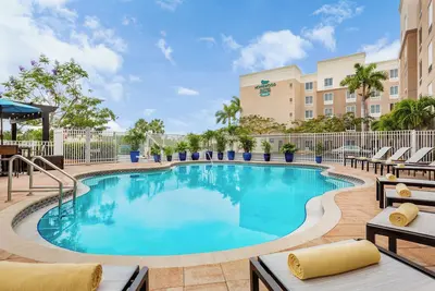 Image de Adventure Awaits! 3 Cozy Units w/Kitchen, Pool