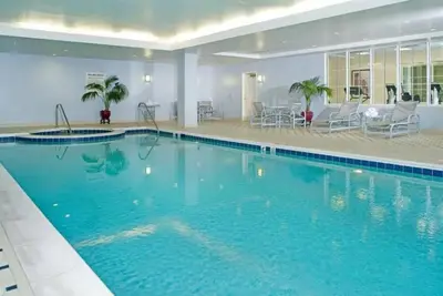 Image de Relaxing Family Getaway at Downtown Staunton Inn | Pets Are Allowed