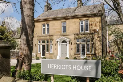 Herriots House, pet friendly, luxury holiday cottage in Skipton