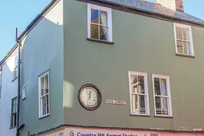 Image de The Little Clock House, pet friendly in Dartmouth