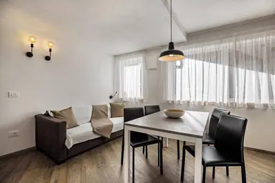 Image de Appartement de vacances \"Dui Residenz Bun Sté\" avec vue sur la montagne, jacuzzi & jardin