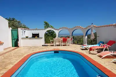 Image de Magnifique Villa (6 P) -Piscine-Privee-Wifi-Terrasses-Jardin-Vues-Bbq-Animaux
