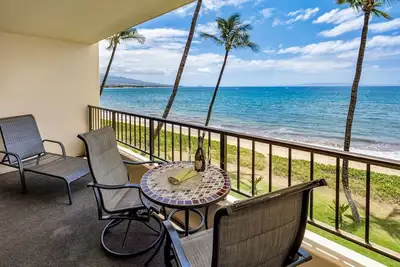 Image de Sugar Beach 314 Front Row Ocean Views in Beautifully Upgraded Beachfront Condo