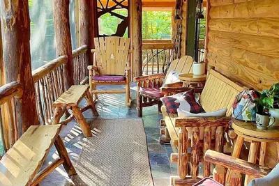 Image de Luxury Spa Cabin by the Creek w Hot Tub, Luxury Spa Cabin by the Creek w/ Hot Tub